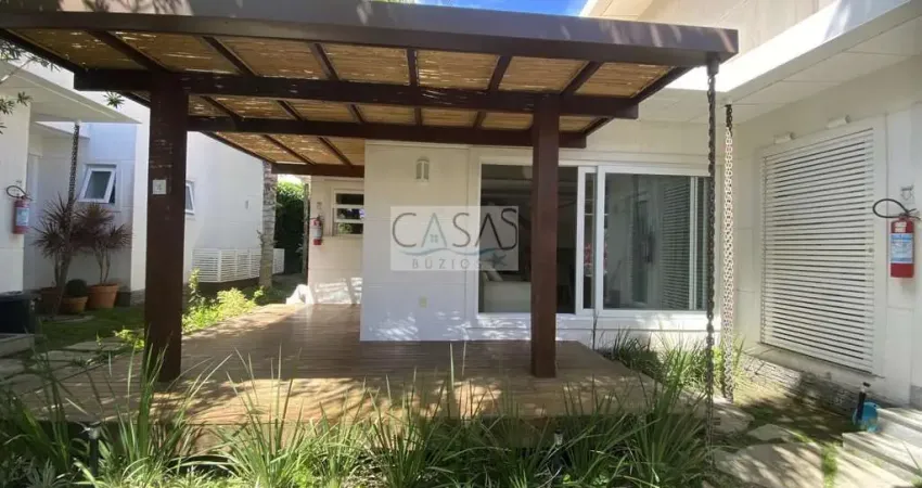 Maravilhosa casa 4 quartos em condomínio fechado no Centro Armação de Búzios