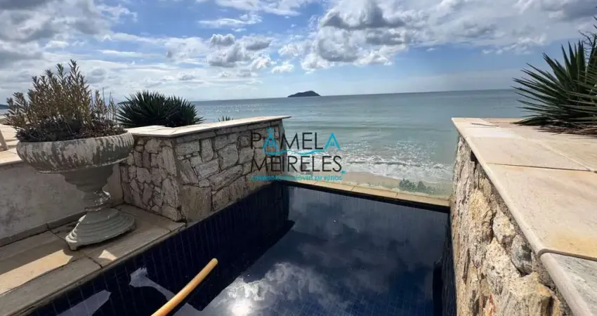 Alugo Ótima Casa 4 quartos pé na areia em Manguinhos Armação de Búzios