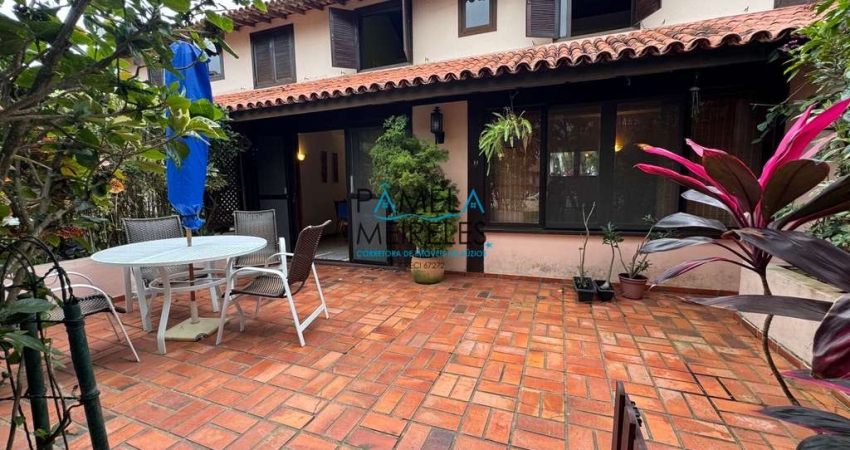 Casa 4 quartos dentro de condomínio em Manguinhos