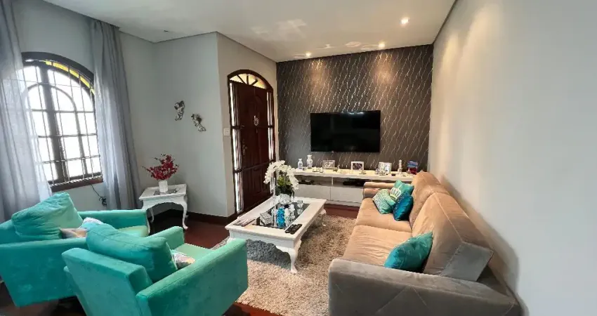 RARIDADE CASA TERREA  com 3 vagas