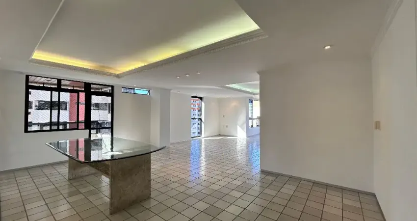 Lindo e amplo apartamento à venda em Manaíra, João Pessoa/PB