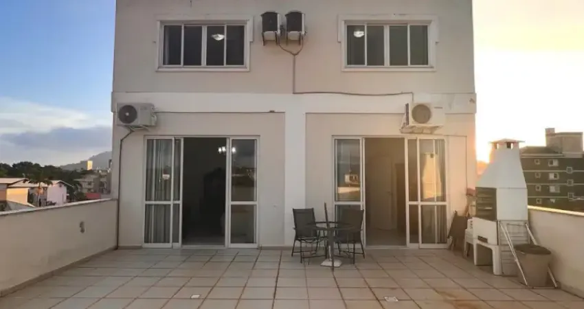 Cobertura duplex a venda na praia de canasvieiras 200 metros do mar