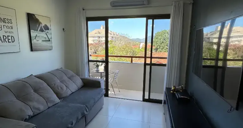 Lindo apartamento a venda na praia de canasvieiras, mobiliado e a poucos metros do mar