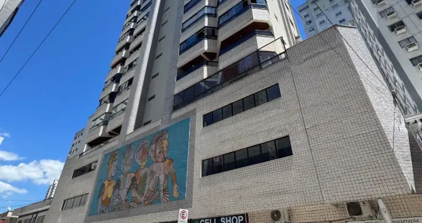 Apartamento em balneário camboriu a 200 metros do mar! 3 dormitórios