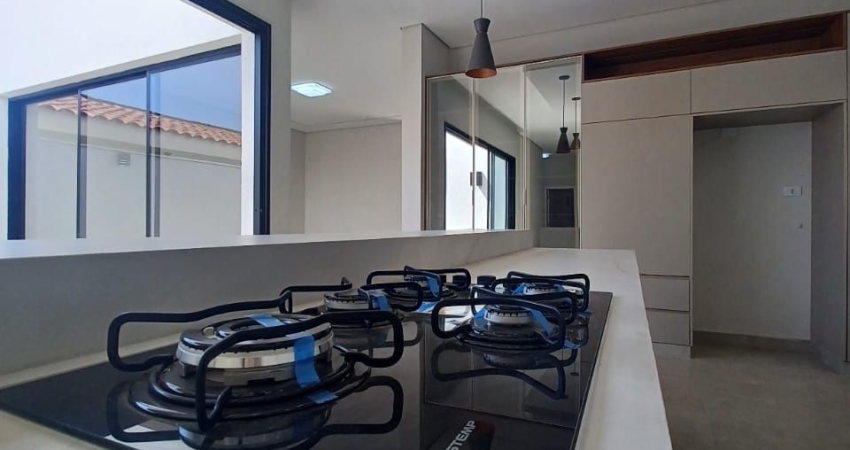 Linda casa no Condomínio Granja Olga
