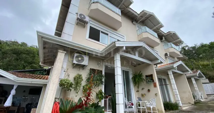 Casa em condomínio fechado com 3 quartos à venda na Rua Governador Adhemar Pereira de Barros, 1, Cigarras, São Sebastião