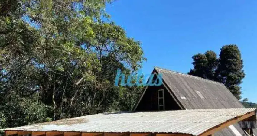 CASA COM 265m² À VENDA POR R$1400.000,00 NO  CONDOMÍNIO  CLUBE DA MONTANHA- ATIBAIA/SP.