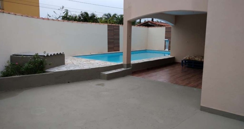 Casa para Venda em Itanhaém, Luizamar Mirim, 4 dormitórios, 1 suíte, 1 banheiro, 6 vagas