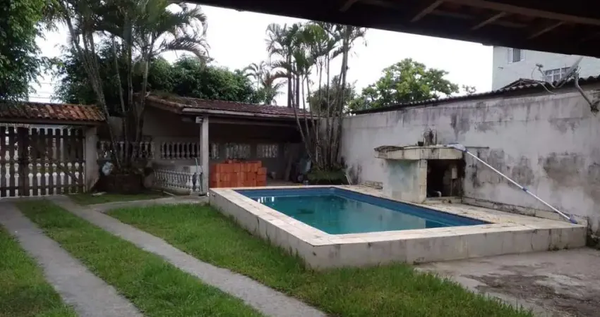 Casa para Venda em Itanhaém, Suarão, 3 dormitórios, 2 banheiros, 4 vagas