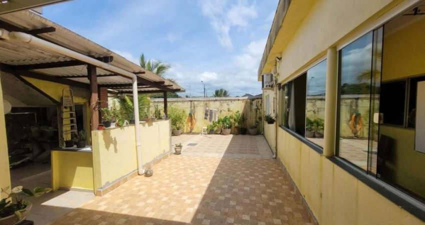 Casa para Venda em Itanhaém, Jardim Grandesp, 3 dormitórios, 3 banheiros, 4 vagas