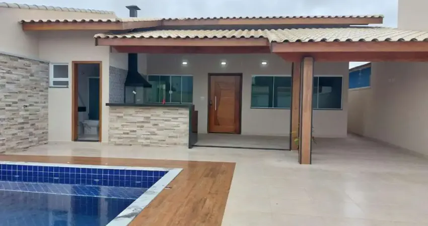 Casa para Venda em Peruíbe, Estância São José, 3 dormitórios, 2 suítes, 1 banheiro, 4 vagas