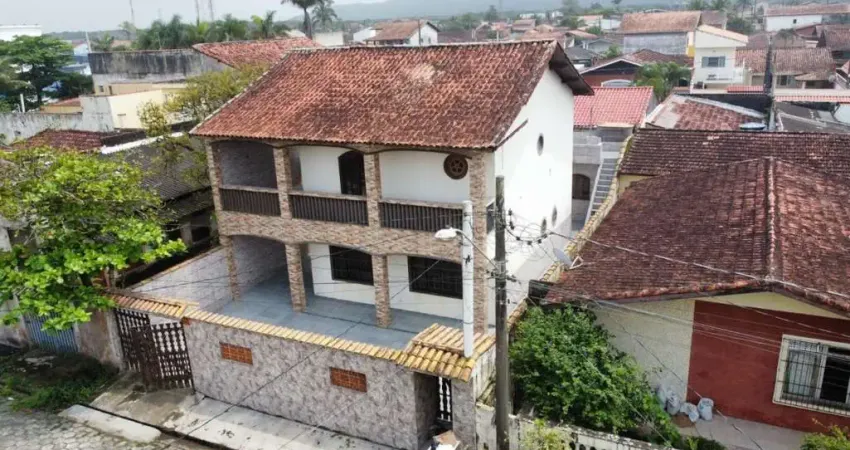 Sobrado para Venda em Itanhaém, JARDIM SUARÃO, 3 dormitórios, 1 suíte, 2 banheiros, 3 vagas