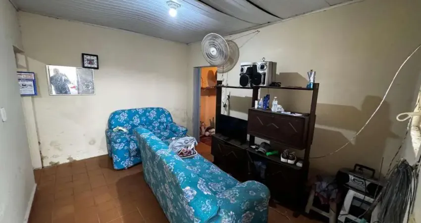 Casa para Venda em Itanhaém, Balneário Gaivota, 1 dormitório, 2 banheiros, 10 vagas