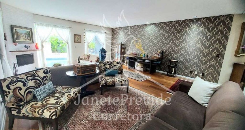 Casa térrea à venda, 3 quartos, Alphaville, Santana de Parnaíba-SP