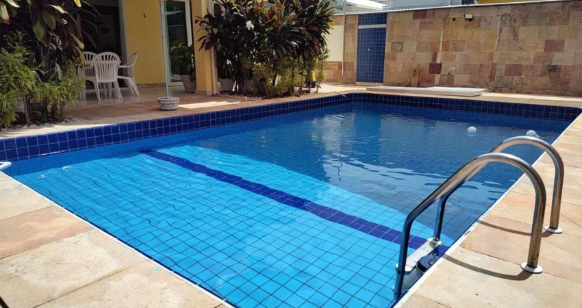 Casa com 5 quartos à venda na Avenida Praia de Itapoan, 542, Vilas do Atlantico, Lauro de Freitas