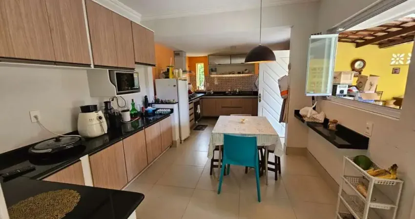 Casa em condomínio fechado com 4 quartos à venda na Avenida Praia de Itapoan, 615, Vilas do Atlantico, Lauro de Freitas