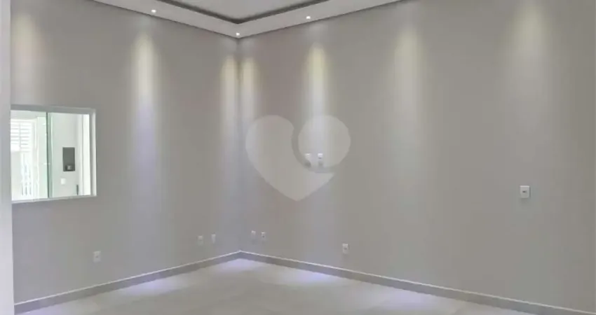 Casa com 3 quartos à venda em Vila Todos Os Santos - SP