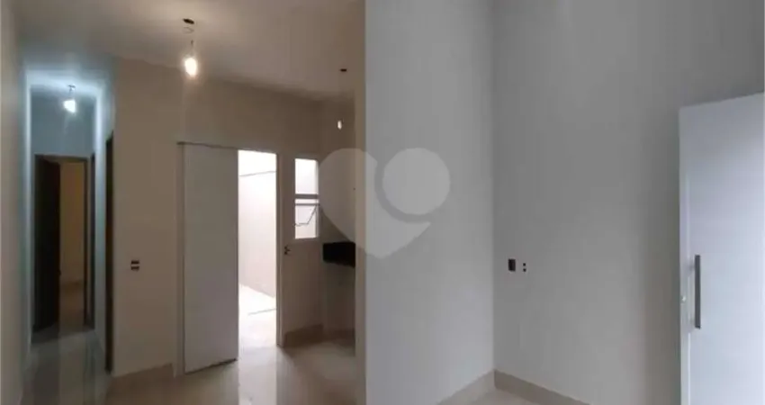 Casa com 2 quartos à venda em Parque Residencial Sabiás - SP