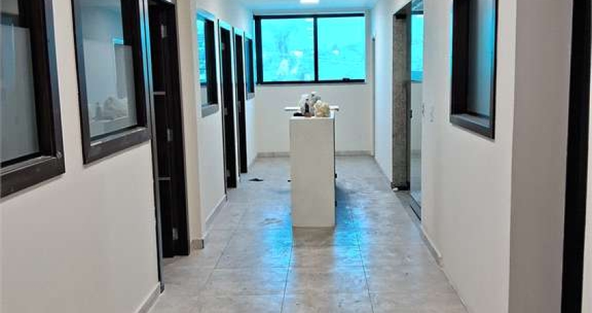 Salão Comercial à venda ou para locação em Jardim Pedroso - SP