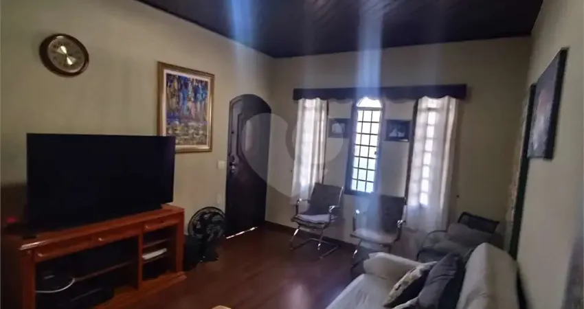 Casa com 3 quartos à venda ou para locação em Centro - SP