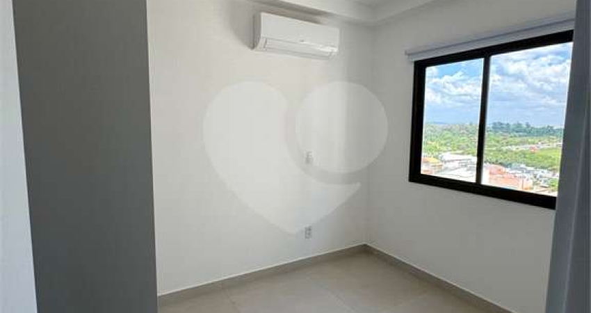 Apartamento com 2 quartos à venda ou para locação em Jardim Santiago - SP