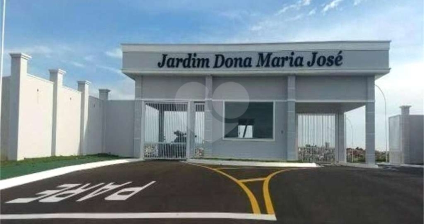Condomínio com 3 quartos à venda em Jardim Residencial Dona Maria José - SP