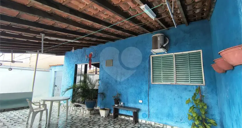 Casa com 2 quartos à venda na Rua Músico Antônio Nenê Martins, 184, Lauro Bueno de Camargo, Indaiatuba
