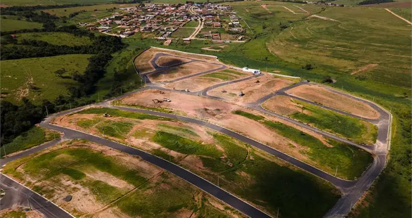 Terreno comercial à venda no Cardeal, Elias Fausto 