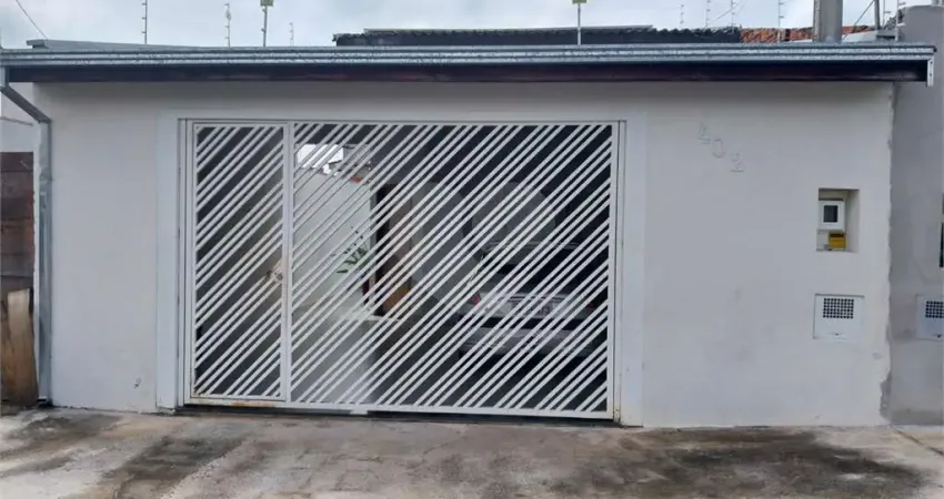 Casa térrea com 3 quartos à venda em Jardim Santa Marta Iii - SP