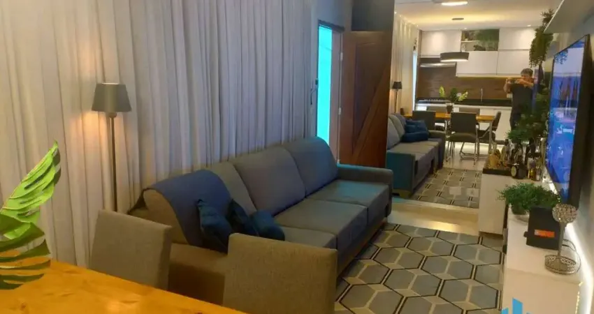 Maravilhosa sobreposta baixa nova praticamente totalmente mobiliada