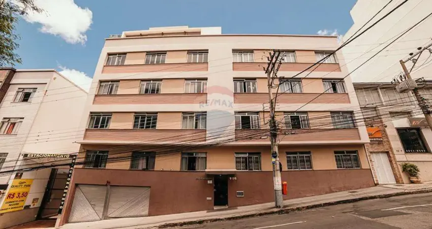 Apartamento 3 Quartos com garagem e todo mobiliado no Centro de Juiz de Fora!
