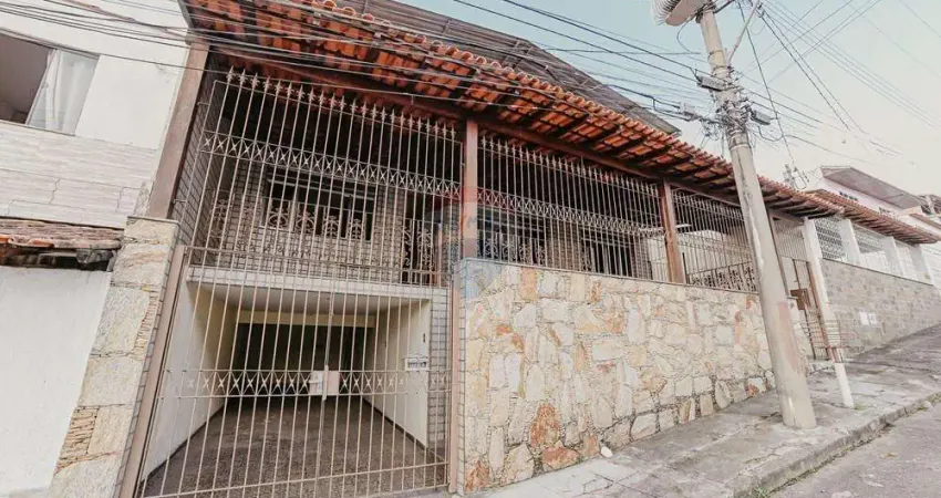 Casa À Venda no Bairro de Lourdes - Juiz de Fora - MG