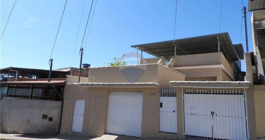 Casa 3 quartos para venda no Bairro Santa Luzia em Juiz de Fora, MG