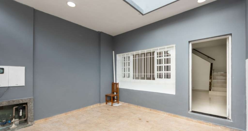 Confortável sobrado para venda com 3 quartos, 110m²