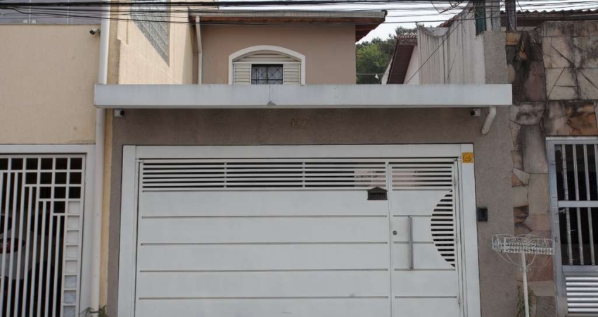 Aconchegante sobrado para venda com 3 quartos, 104m²