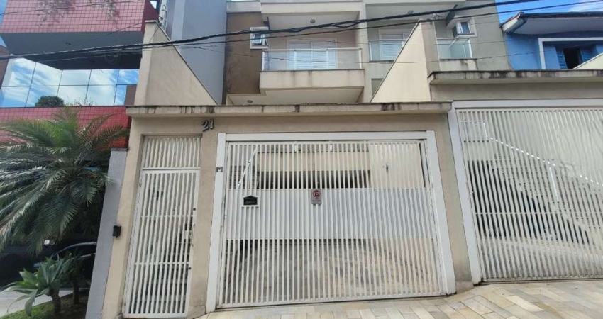 Aconchegante sobrado para venda com 3 quartos, sendo 3 suítes, 245.8m²