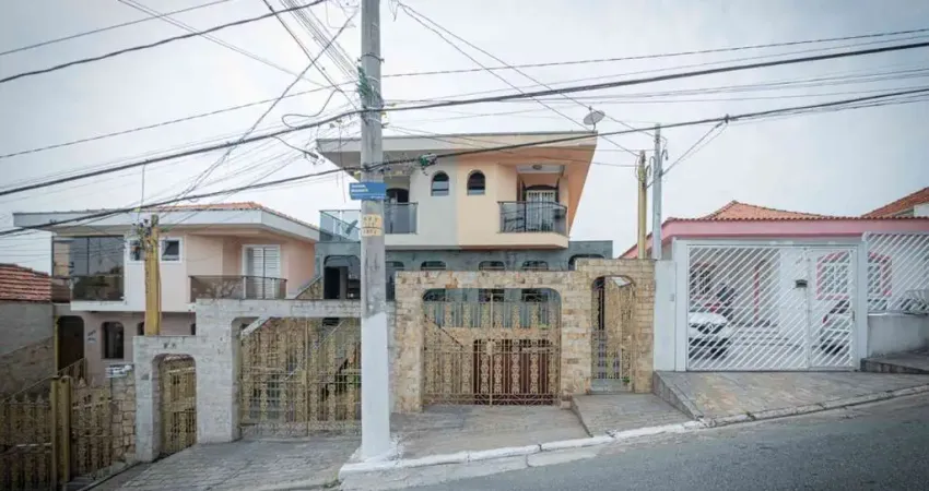 Imperdível sobrado para venda com 3 quartos, sendo 1 suíte, 173m²
