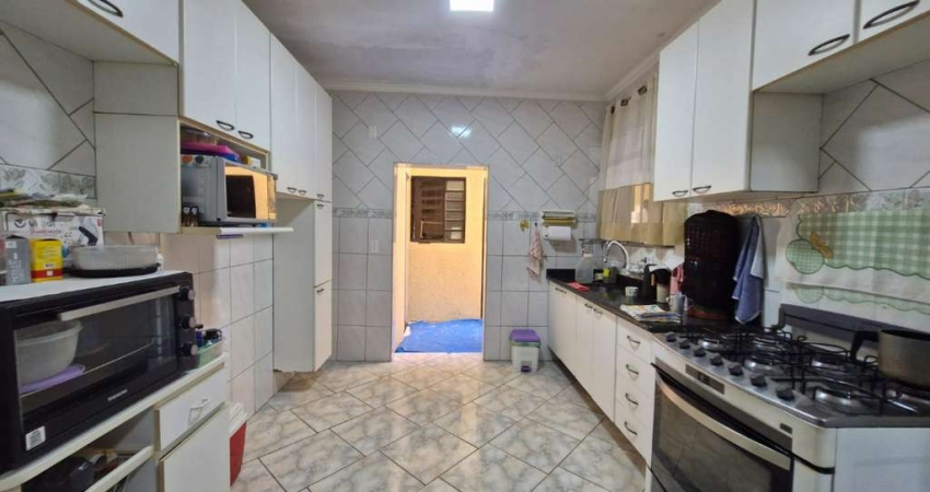 Deslumbrante casa tipo para venda com 3 quartos, sendo 1 suíte, 154m²