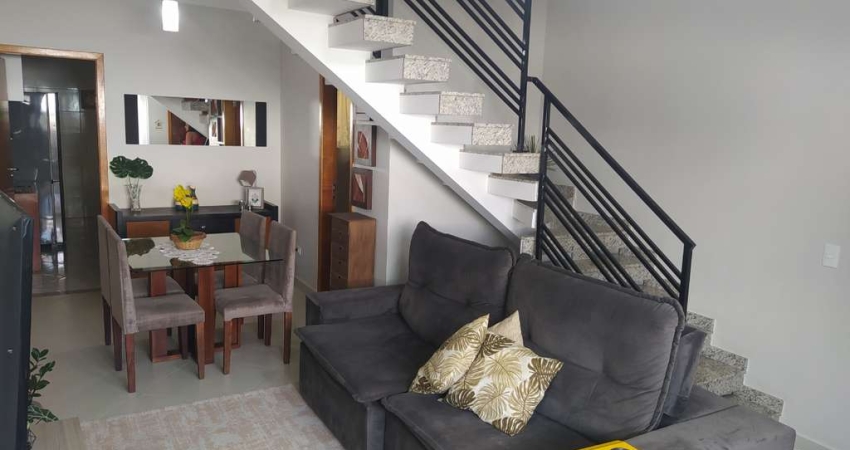 Casa no condomínio Condomínio Residencial Canarinho para venda em Vila Rosa com 3 quartos, sendo 1 suíte, 102m²