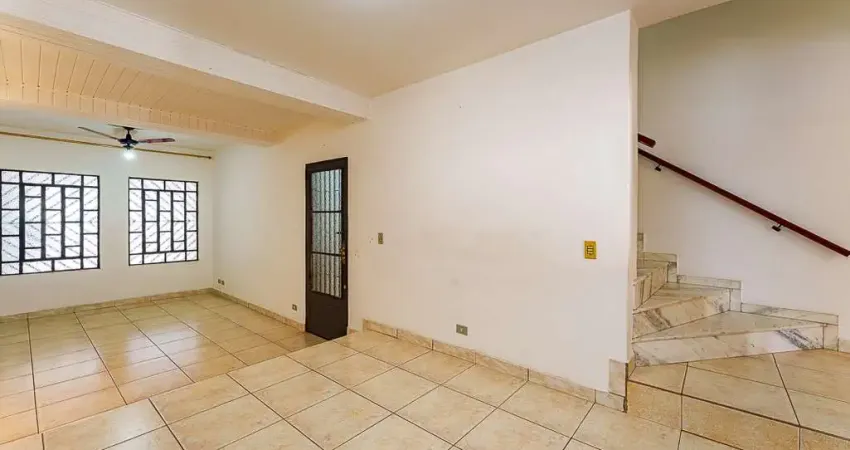 Confortável sobrado para venda em Tatuapé com 2 quartos, sendo 2 suítes, 225m²