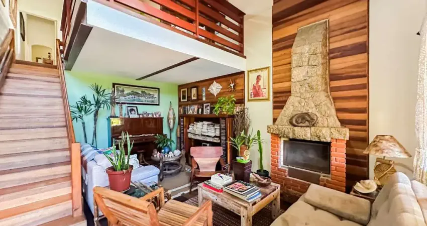 Casa no condomínio parque do alto para venda com 4 quartos, sendo 2 suítes, 330m²