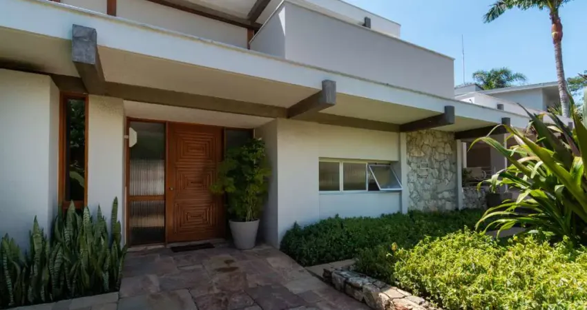 Espetacular casa para venda em Pacaembu com 3 quartos, sendo 1 suíte , 590m²