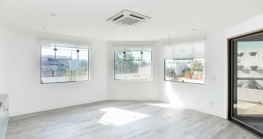 Excelente cobertura para venda em Jardim Caravelas com 4 quartos, sendo 3 suítes , 380m²