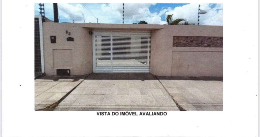 Casa para Venda em Arapiraca, Brasília, 3 dormitórios, 2 suítes, 3 banheiros, 2 vagas