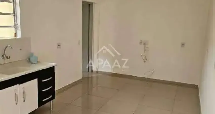 Casa com 1 quarto para alugar na Rua Lateral, Vila Nova York, São Paulo