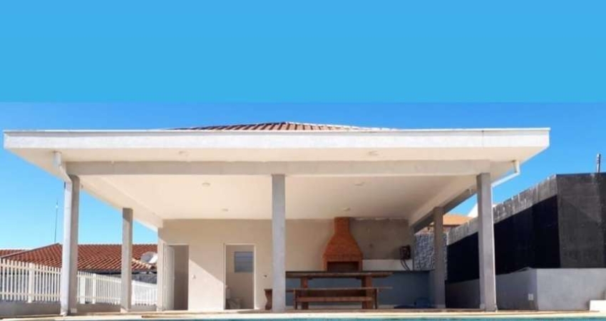 Apartamento / Porteira fechada / Ao lado dos comércios