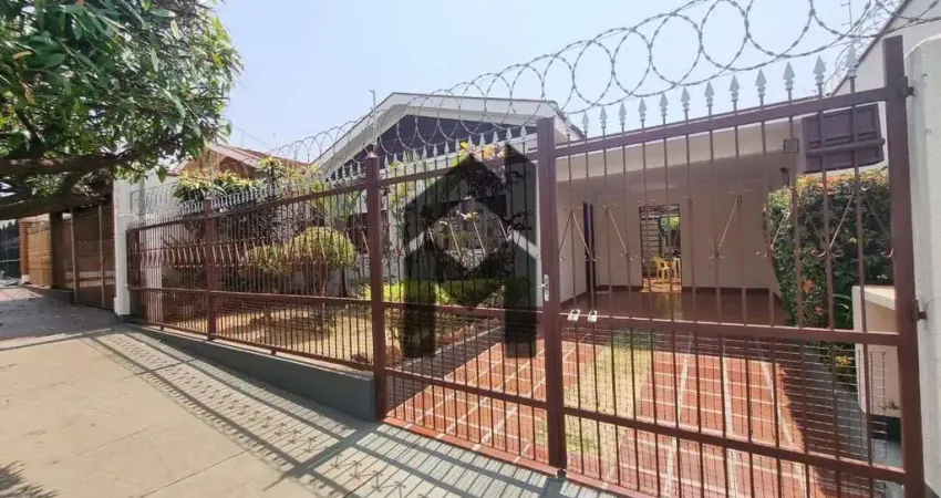 Casa à Venda no Jd. Antártica | 3 Quartos, Edícula, 2 Vagas e Ótima Localização