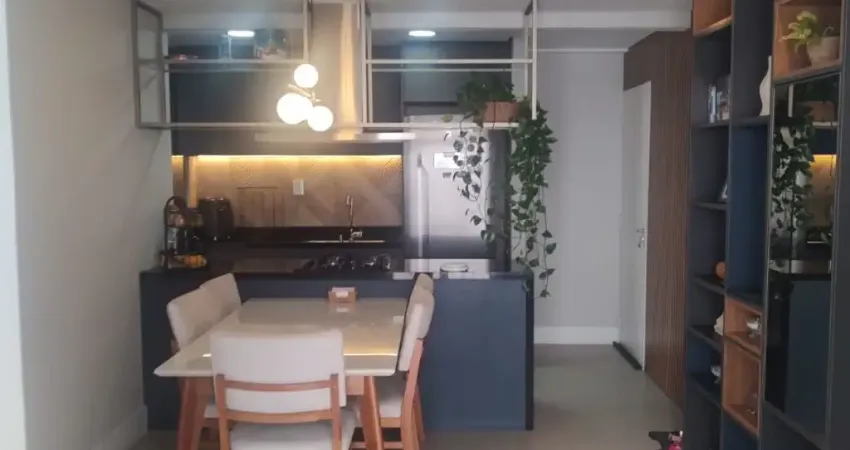 Apartamento de 63 metros, suite, varanda e vaga de garagem