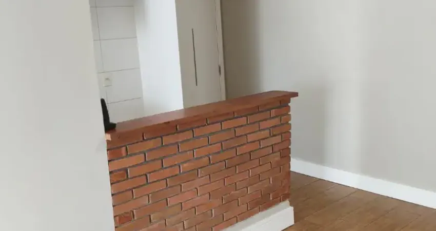 Apartamento de 3 dormitórios, suíte, varanda com churrasqueira a carvão e vaga