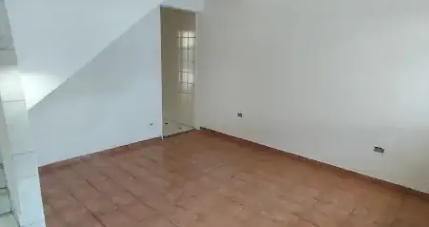 Casa à venda com 95m², 2 quartos e 2 vagas, com edícula no bairro do socorro